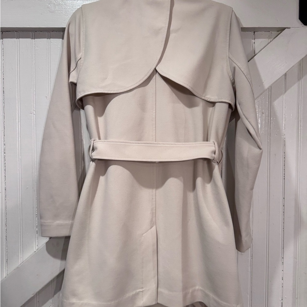 Abercrombie & Fitch Cream Belted Trench Coat – Size Medium- Cream - Picture 3 of 10